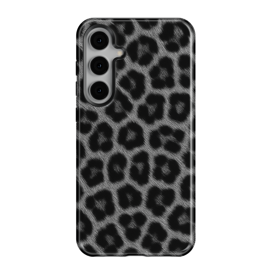 Black and gray leopard print Galaxy case with fur texture effect – edgy and fashionable animal print phone cover