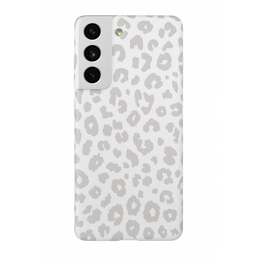 Gray leopard print iPhone and Samsung case – trendy animal print phone cover with soft neutral tones. Stylish protective phone case for women, perfect for minimalist and modern aesthetics. Ideal for gifting or everyday fashion accessories.