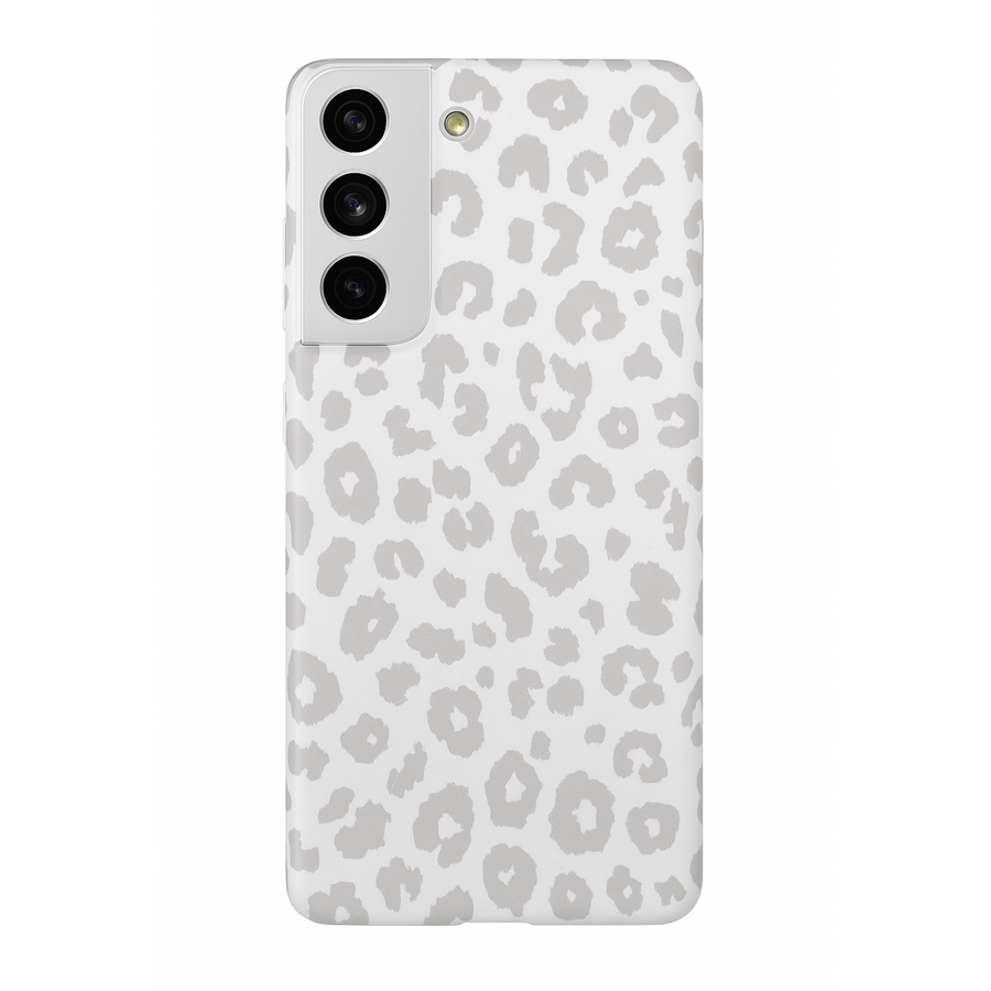 Gray leopard print iPhone and Samsung case – trendy animal print phone cover with soft neutral tones. Stylish protective phone case for women, perfect for minimalist and modern aesthetics. Ideal for gifting or everyday fashion accessories.