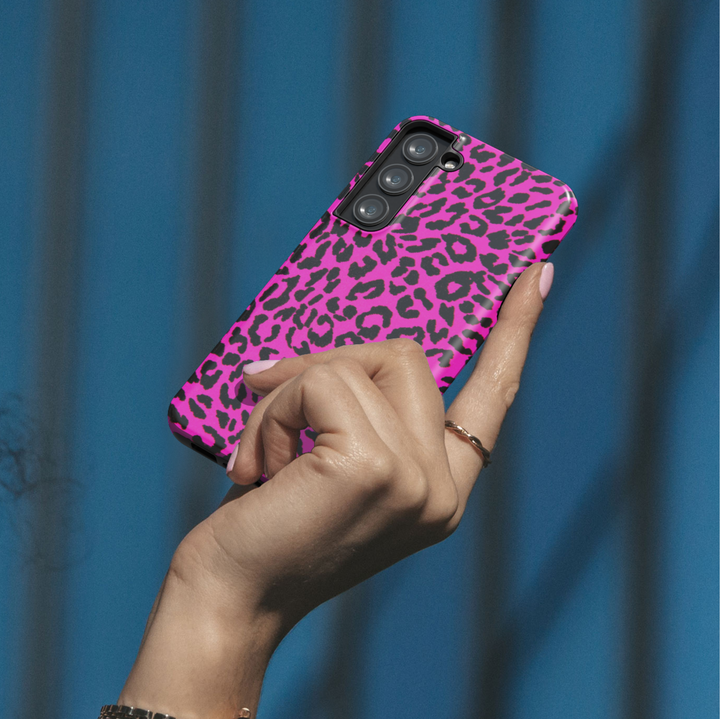 Personalized Samsung Galaxy S24 Ultra case with hot pink and black leopard print – custom name animal print case for Galaxy S25, S24 FE.