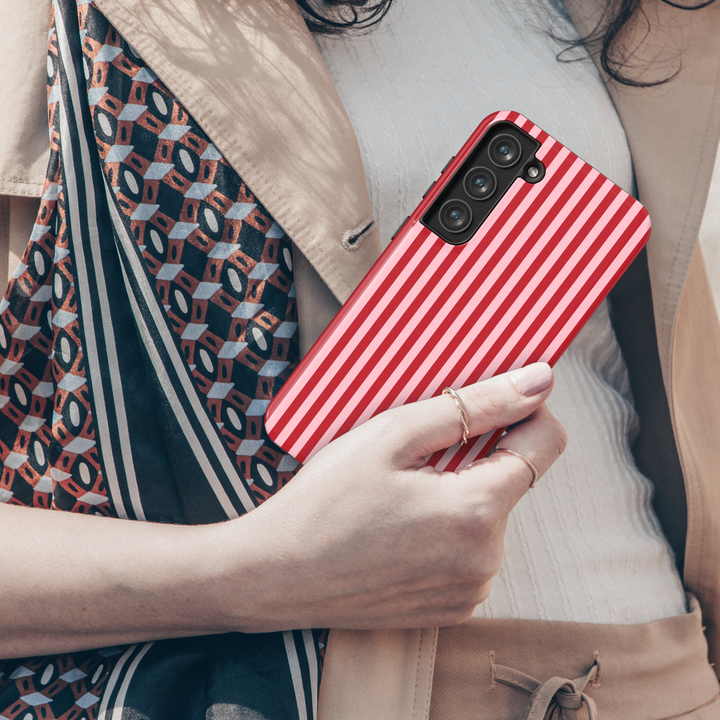 Winter-themed MagSafe iPhone 16 Pro phone case featuring a Nordic Christmas design with a charming gingerbread house. Perfect holiday phone case and thoughtful gift for her, offering festive style and durable protection for the season.