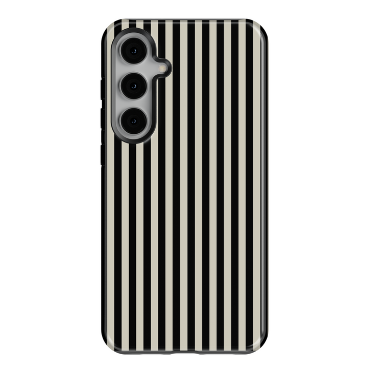 Winter-themed MagSafe iPhone 16 Pro phone case featuring a Nordic Christmas design with a charming gingerbread house. Perfect holiday phone case and thoughtful gift for her, offering festive style and durable protection for the season.