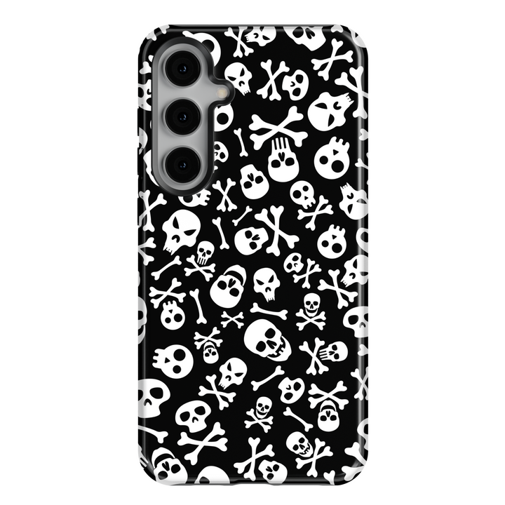 Samsung Galaxy S25 Ultra and S24 case with black background and scattered white skull and crossbones pattern in various sizes.
