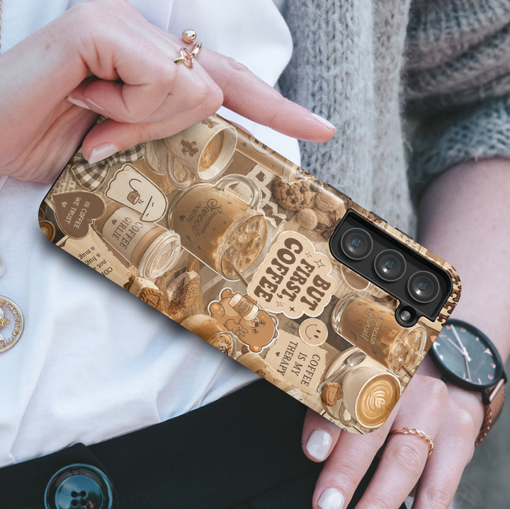 Cute Samsung Galaxy S26 Ultra coffee aesthetic case featuring latte drinks, cafe desserts, and cozy neutral artwork.
