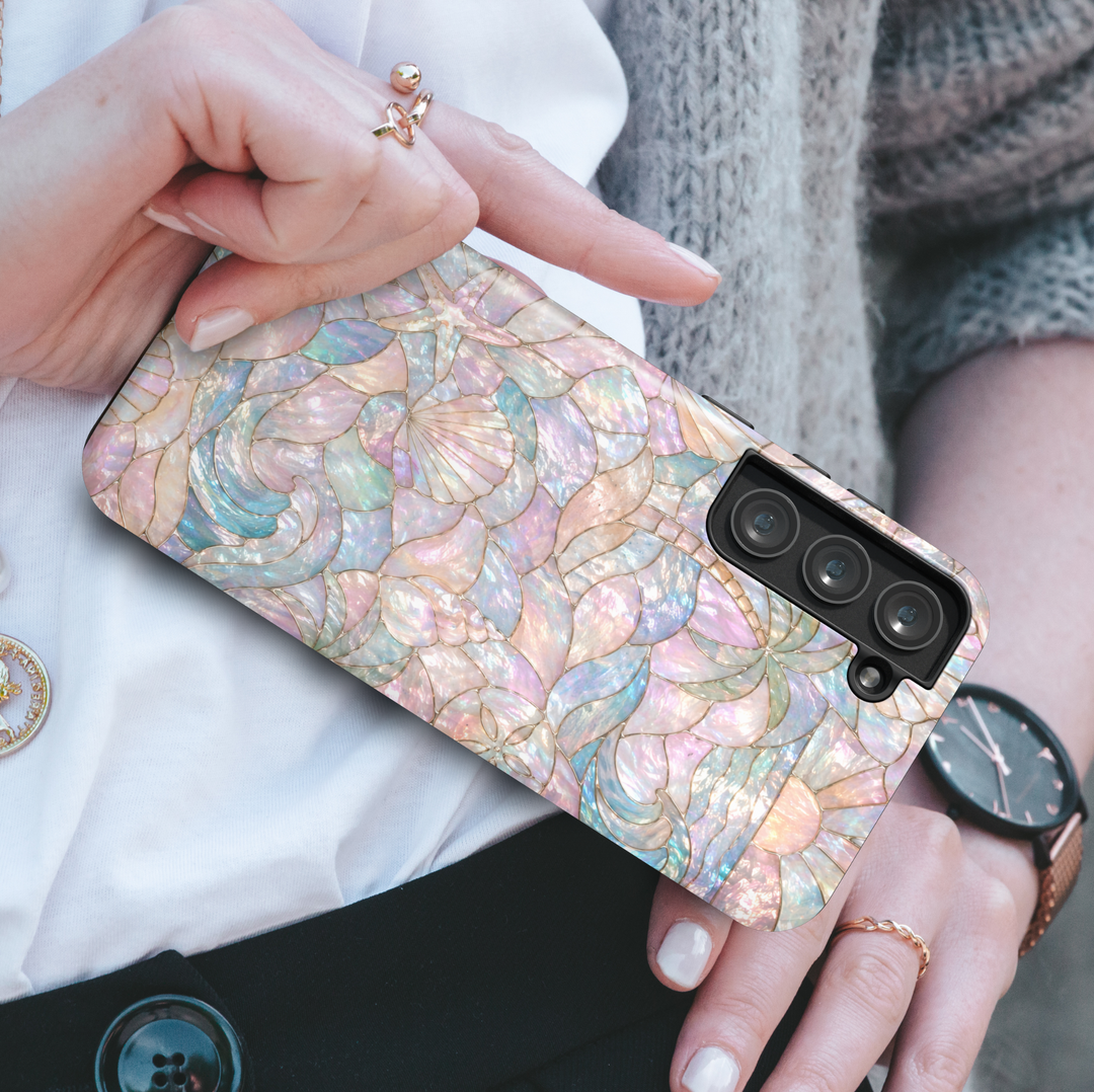 Iridescent ocean Samsung Galaxy S26 Ultra case with seashell and wave pattern, pastel beach aesthetic protective case.
