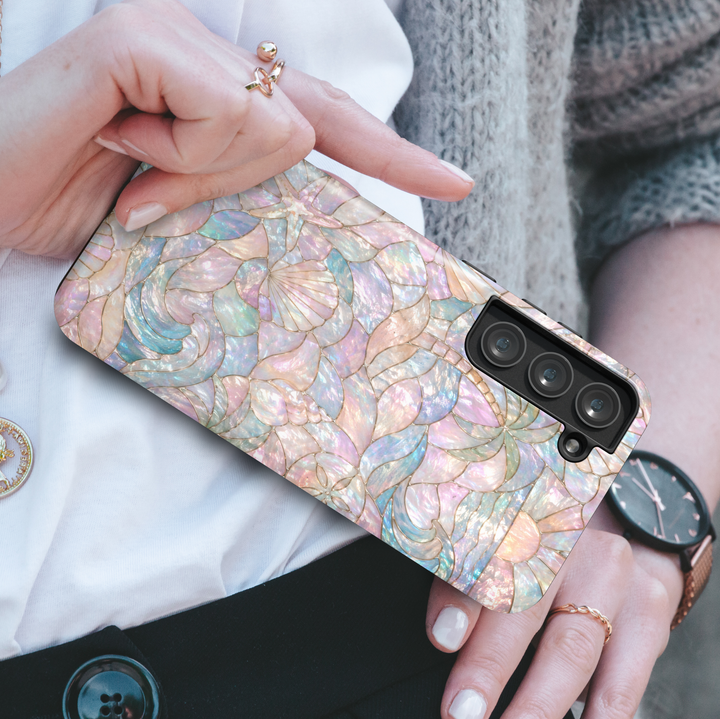 Iridescent ocean Samsung Galaxy S26 Ultra case with seashell and wave pattern, pastel beach aesthetic protective case.