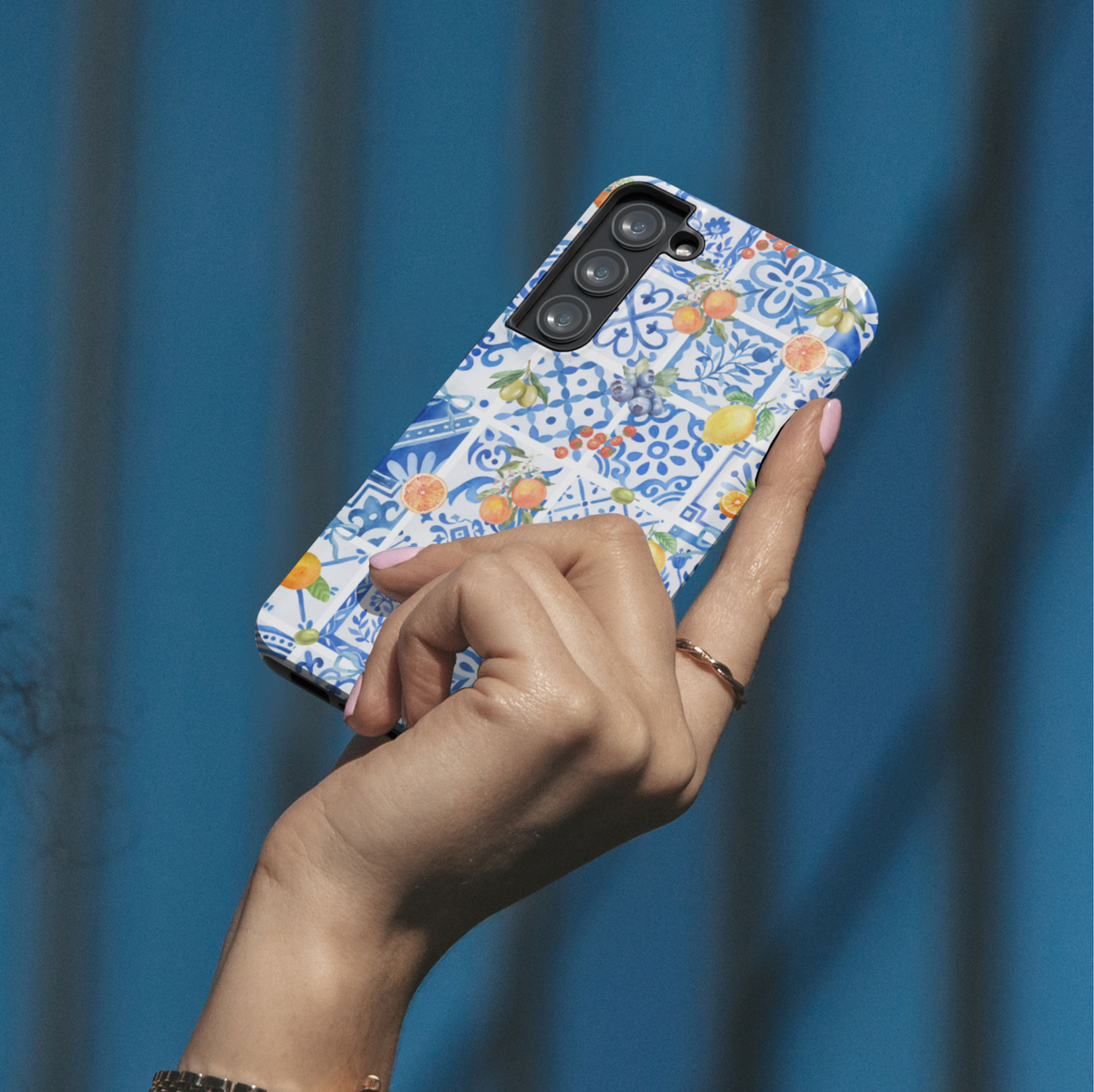 Mediterranean tile Samsung Galaxy S25 case with blue and white ceramic pattern and citrus fruit design – lemon and orange summer phone case for Galaxy S24 Ultra
