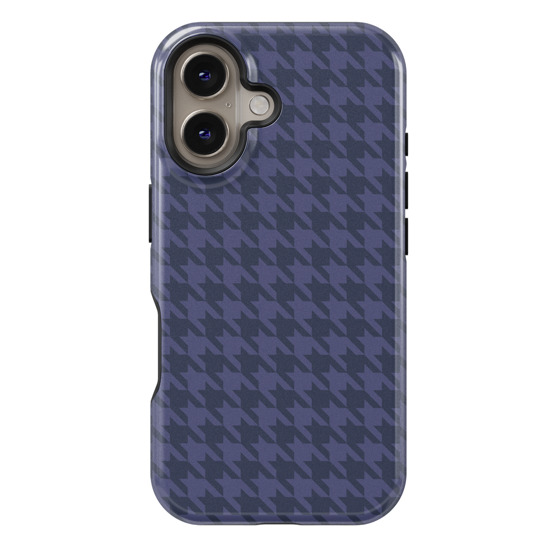 Dark navy blue houndstooth iPhone 16 case for women – stylish pattern phone case, chic bold aesthetic, protective MagSafe glossy cover