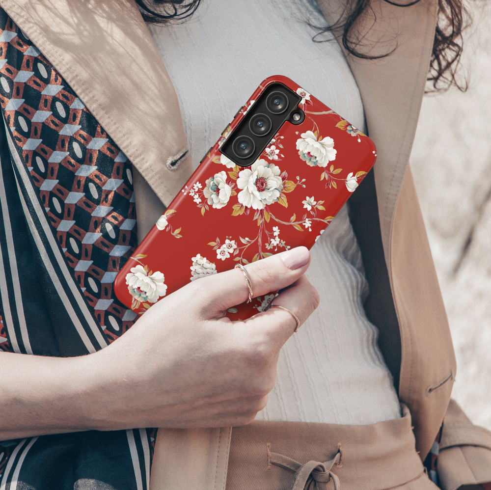 Red floral Samsung Galaxy case with vintage ivory flowers and golden leaves – elegant girly phone cover